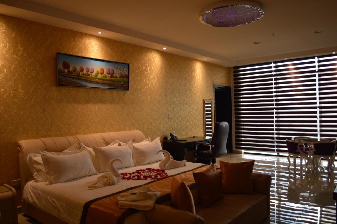 Hotel Crowner ダビッド エクステリア 写真